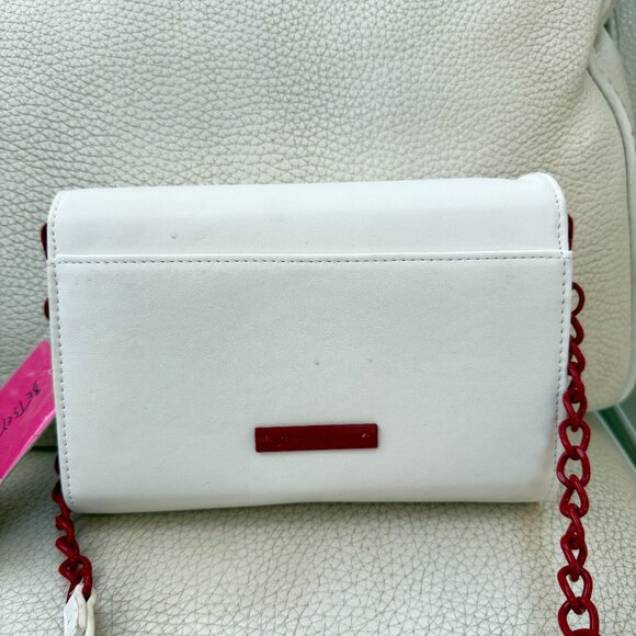 NWT BETSEY JOHNSON XOSYBIL N CROSSBODY SHOULDER BAG CLUTCH NEWSPAPER WHITE MULTI - Picture 2 of 4